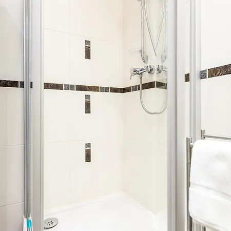 Woronicza Business Near Chopin Airport * Varsavia