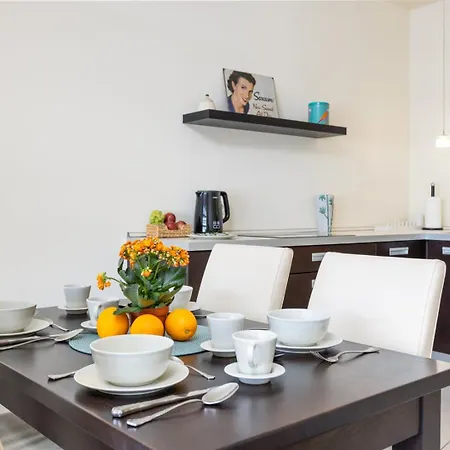 Mokotow - Business Center - Chopin Airport Varşova
