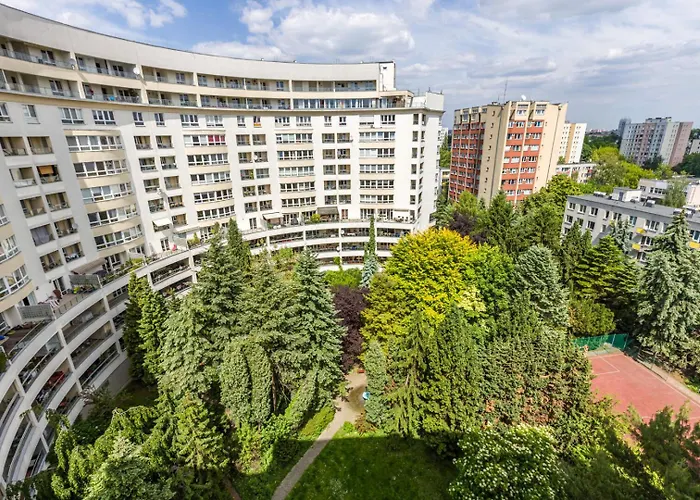 Woronicza Business Near Chopin Airport Apartment *